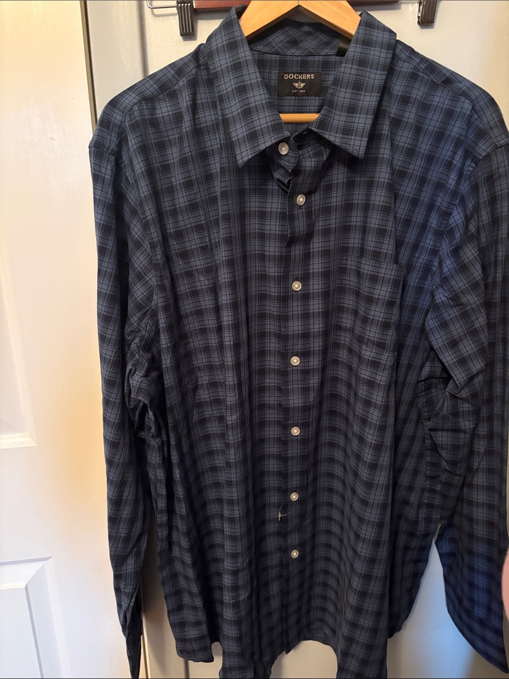 Dockers Men's Navy Plaid Button-Down Shirt NWOT